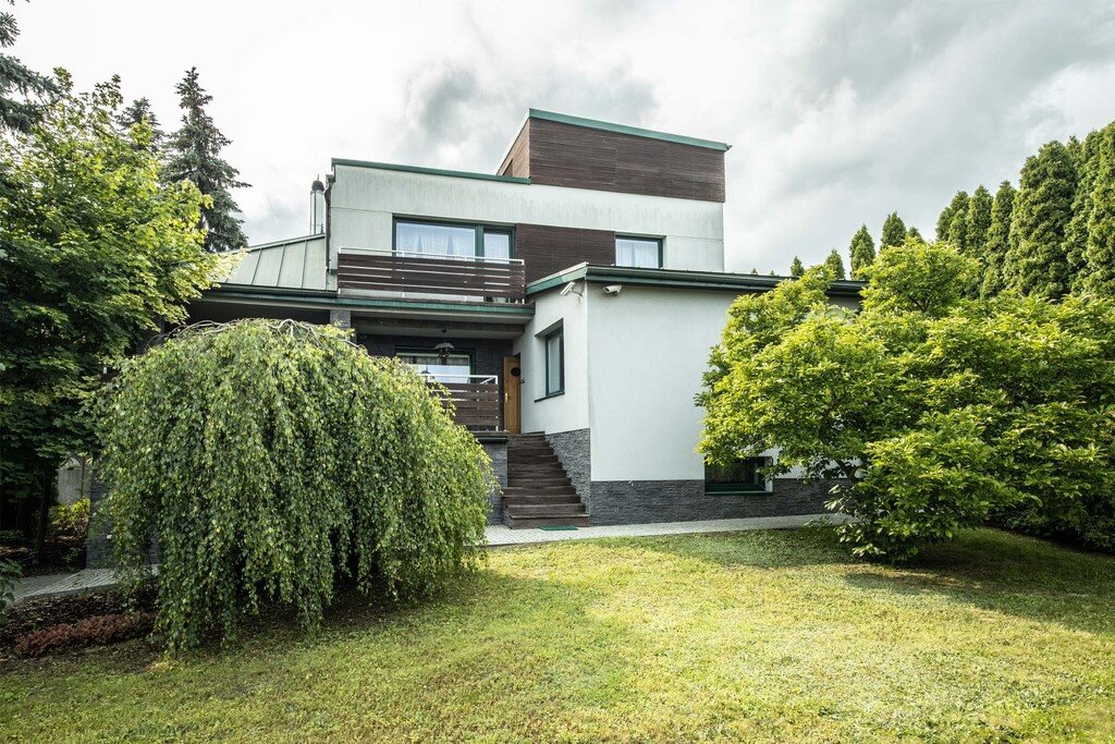 Przestronny dom 220 m² z dużym ogrodem i tarasem Piotrków Trybunalski, Różana  220m2 Foto 1