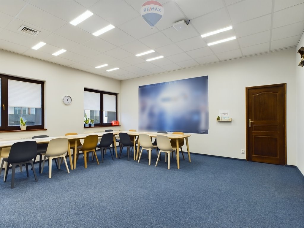 Przestronne biuro 221 m² z salą konferencyjną i parkingiem Warszawa, Wola, Nakielska  221m2 Foto 1