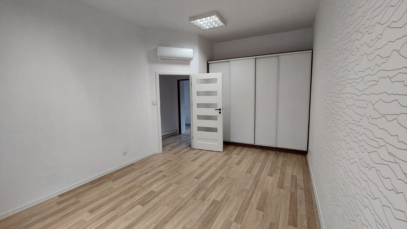 Lokal użytkowy na wynajem Kalisz, Śródmieście, Sukiennicza 5  49m2 Foto 2