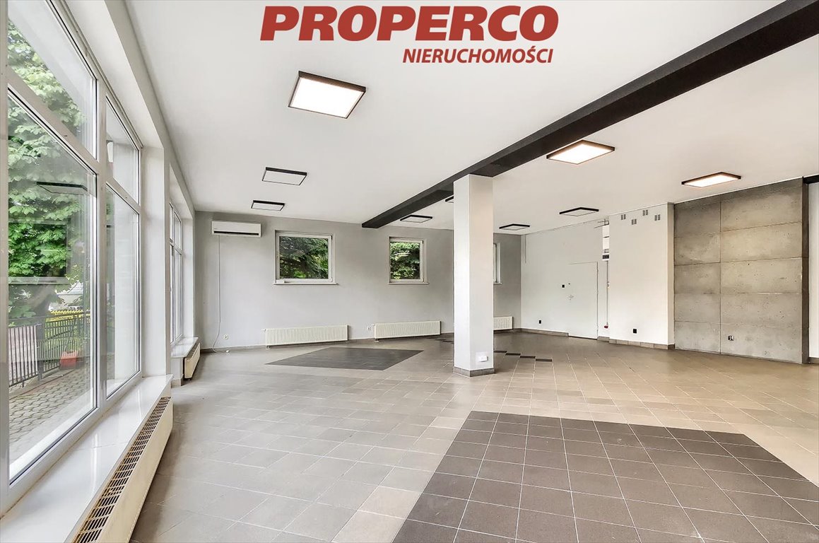 Atrakcyjny lokal 202 m² w centrum Kielc z własnym parkingiem Kielce, Centrum  202m2 Foto 1