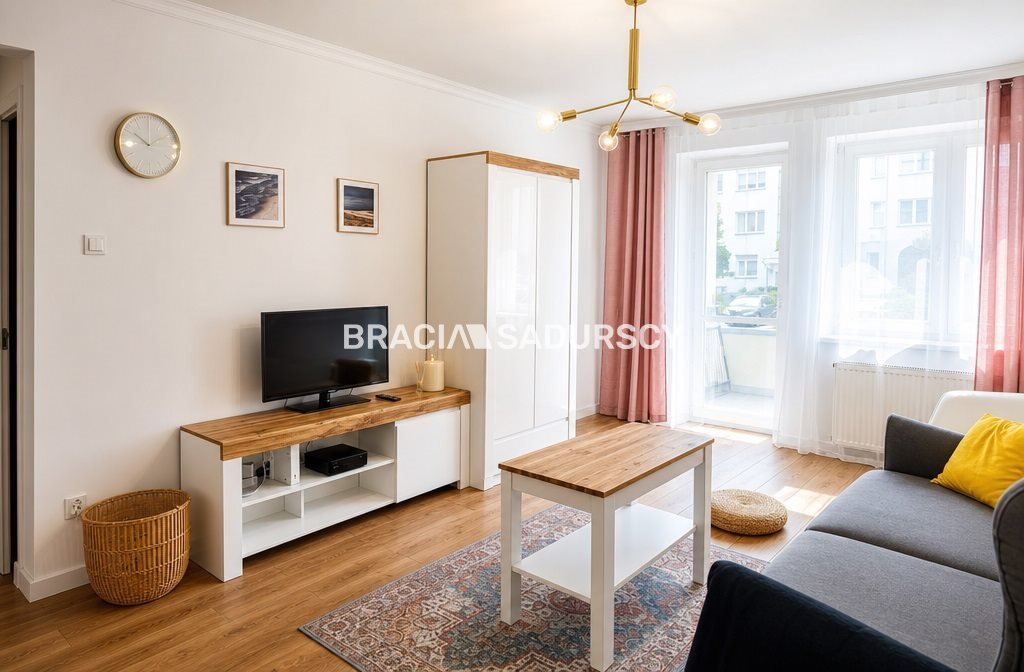 Przytulne 34 m² po remoncie, balkon, piwnica, gotowe do wprowadzenia - zapraszam Kraków, Podgórze, Płaszów, ks. Wincentego Turka  34m2 Foto 1