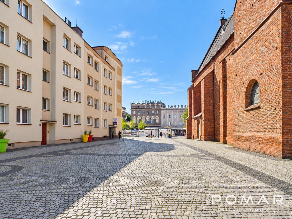 Na sprzedaż mieszkanie 44 m² z widokiem na Rynek w Raciborzu Racibórz, Rynek  44m2 Foto 1