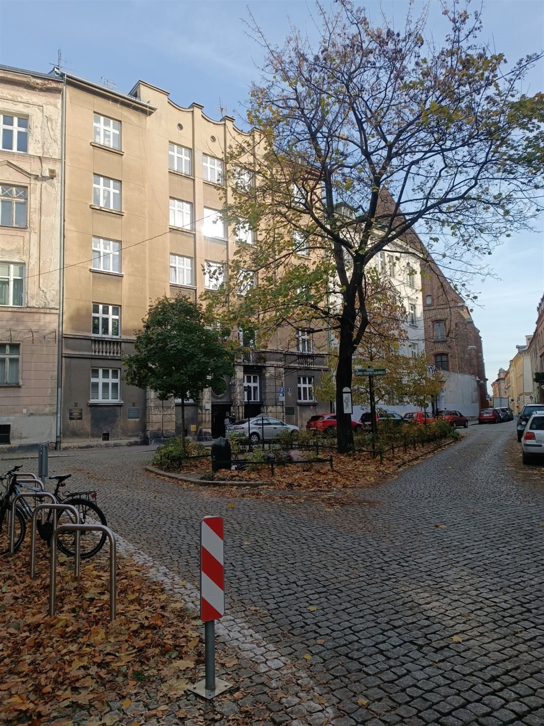 Mieszkanie dwupokojowe na sprzedaż Kraków, Stare Miasto, Rynek, Św. Marka  81m2 Foto 1