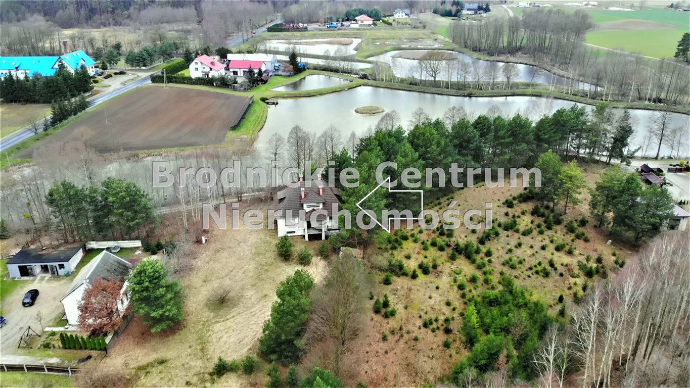 Duży dom 363 m² z potencjałem - działka 4800 m² w Bartniczce Bartniczka  363m2 Foto 1
