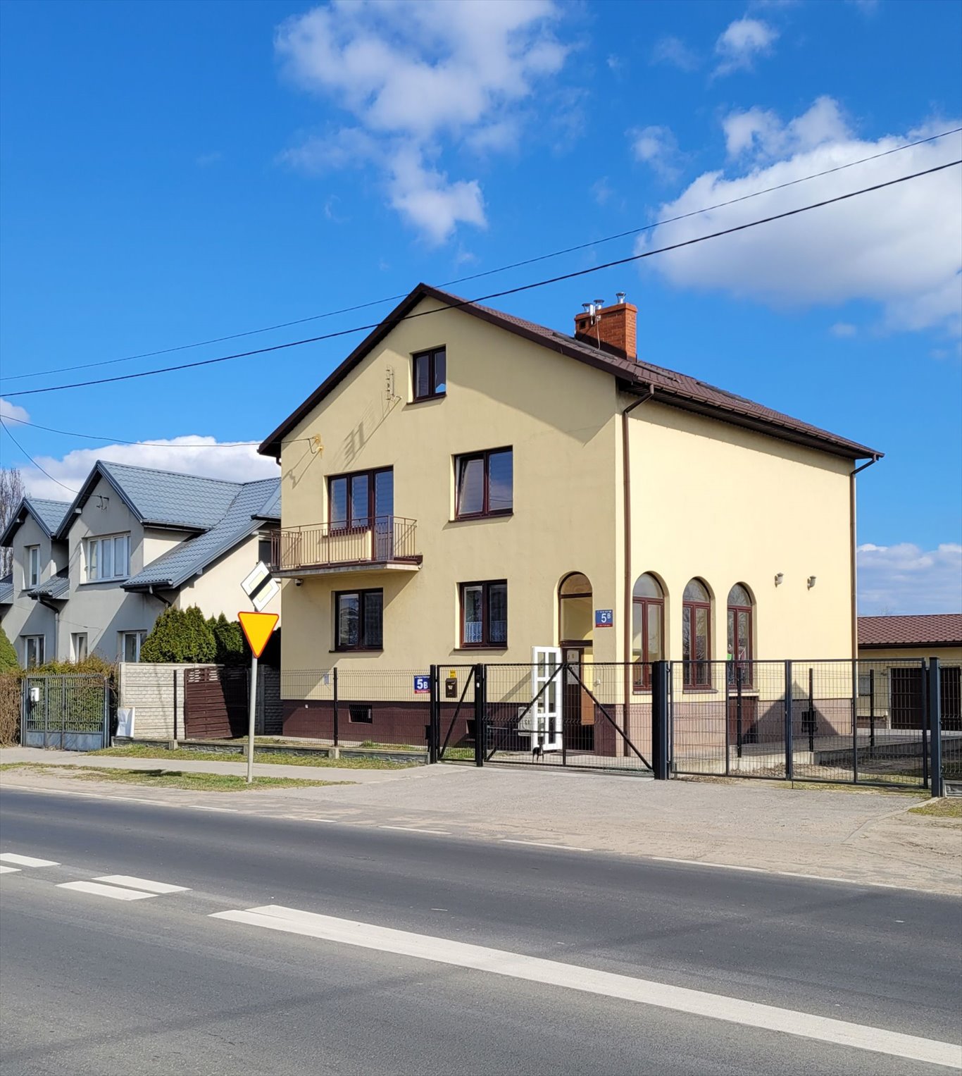 Sprzedam przestronny dom 220 m² z dużą działką w Górze Kalwarii Góra Kalwaria, Góra Kalwaria  220m2 Foto 1