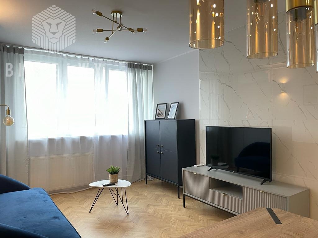 Na wynajem przestronne mieszkanie 36 m² z panoramicznym widokiem Warszawa, Ochota, Urbanistów  36m2 Foto 1