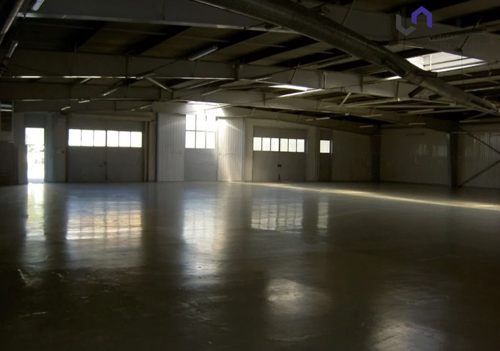 Hala magazynowa 860 m2 z biurami, parkingiem, Wilkowyje Tychy, Wilkowyje  860m2 Foto 1