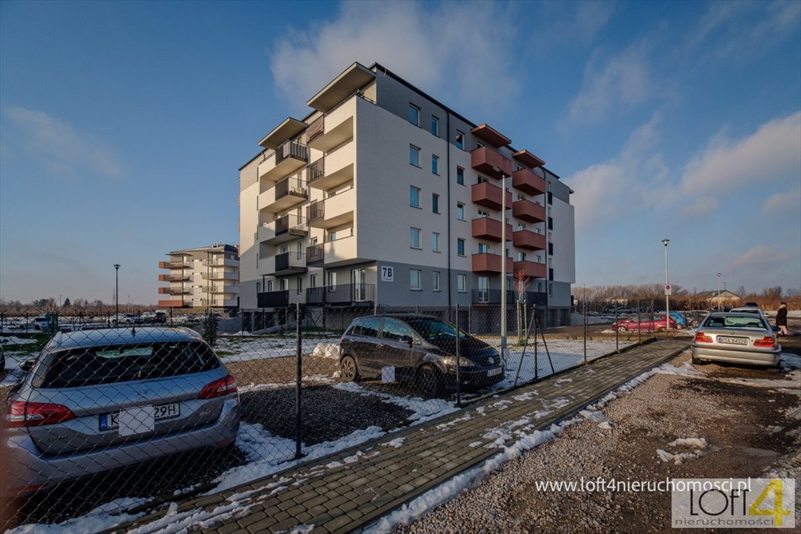 Mieszkanie dwupokojowe na sprzedaż Tarnów, Eugeniusza Niedojadły  35m2 Foto 2