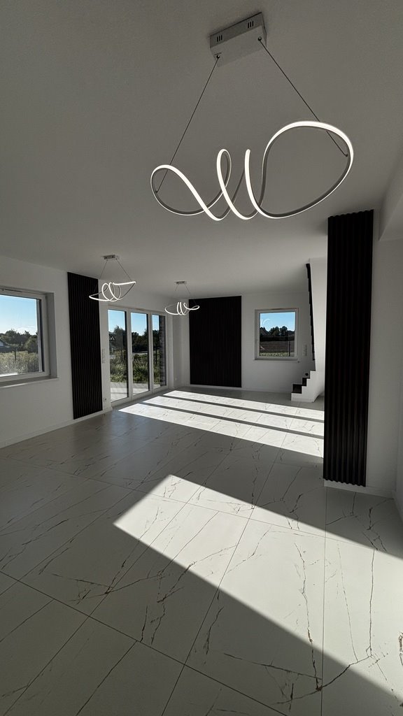 Nowoczesny dom 2023 z tarasem i garażem w Grzędzicach Grzędzice, Tajemnicza  160m2 Foto 1