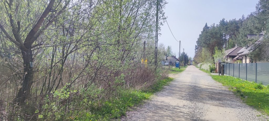 Wyględy, działka 1550 m2 z mediami i dużym potencjałem Wyględy  1 550m2 Foto 1