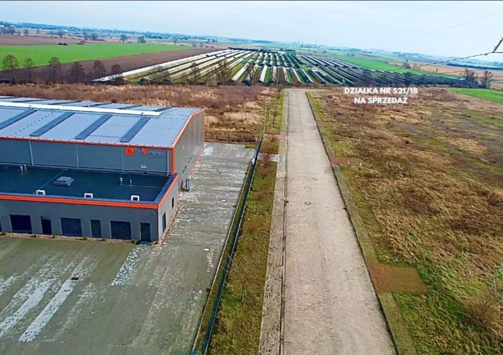 Działka inwestycyjna 1,07 ha w Czerniejewie z pełnym uzbrojeniem Czerniejewo  10 748m2 Foto 1