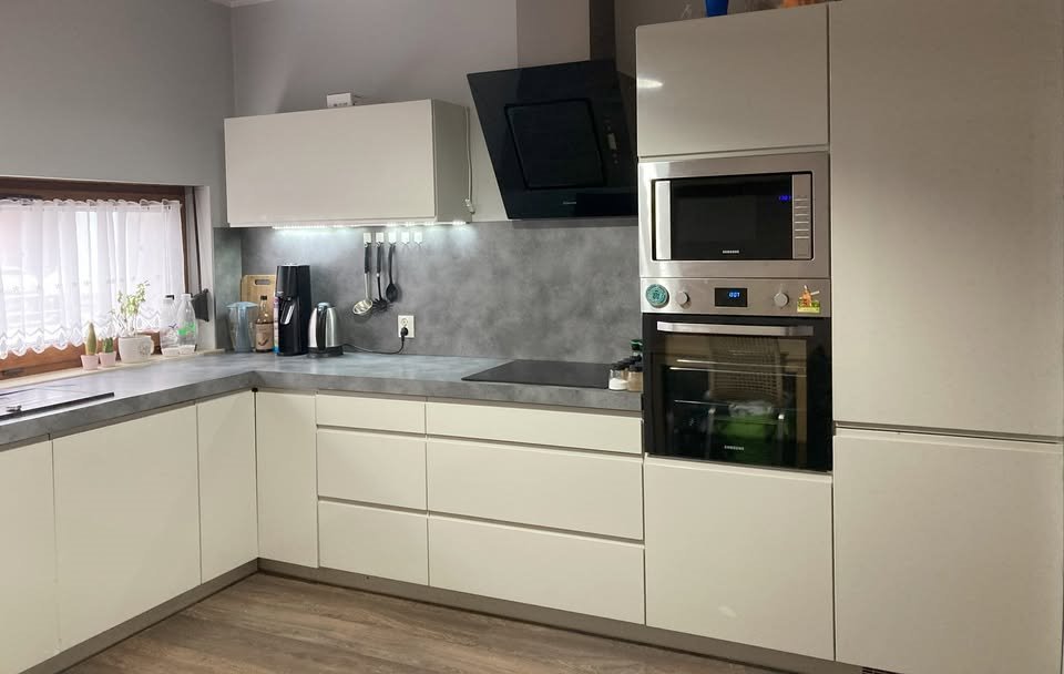 Mieszkanie trzypokojowe na wynajem Poznań, Grunwald, wojskowa 7  74m2 Foto 1