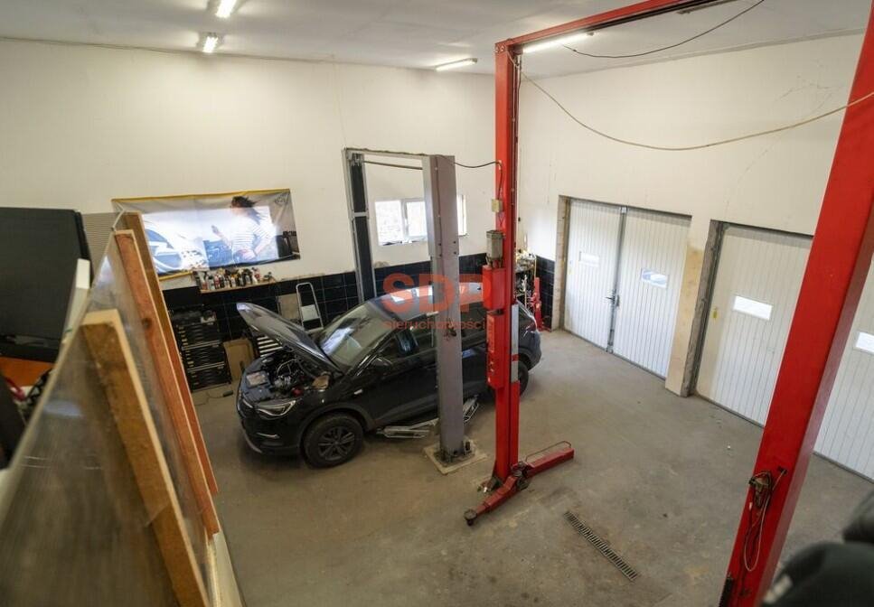 Polecam warsztat 88 m² z placem 500 m² w Psarach Psary, Wolności  144m2 Foto 1