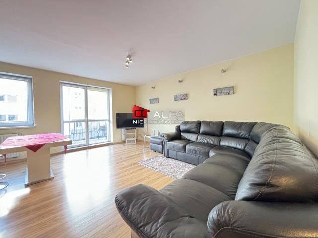 Mieszkanie dwupokojowe na sprzedaż Komorów  57m2 Foto 1