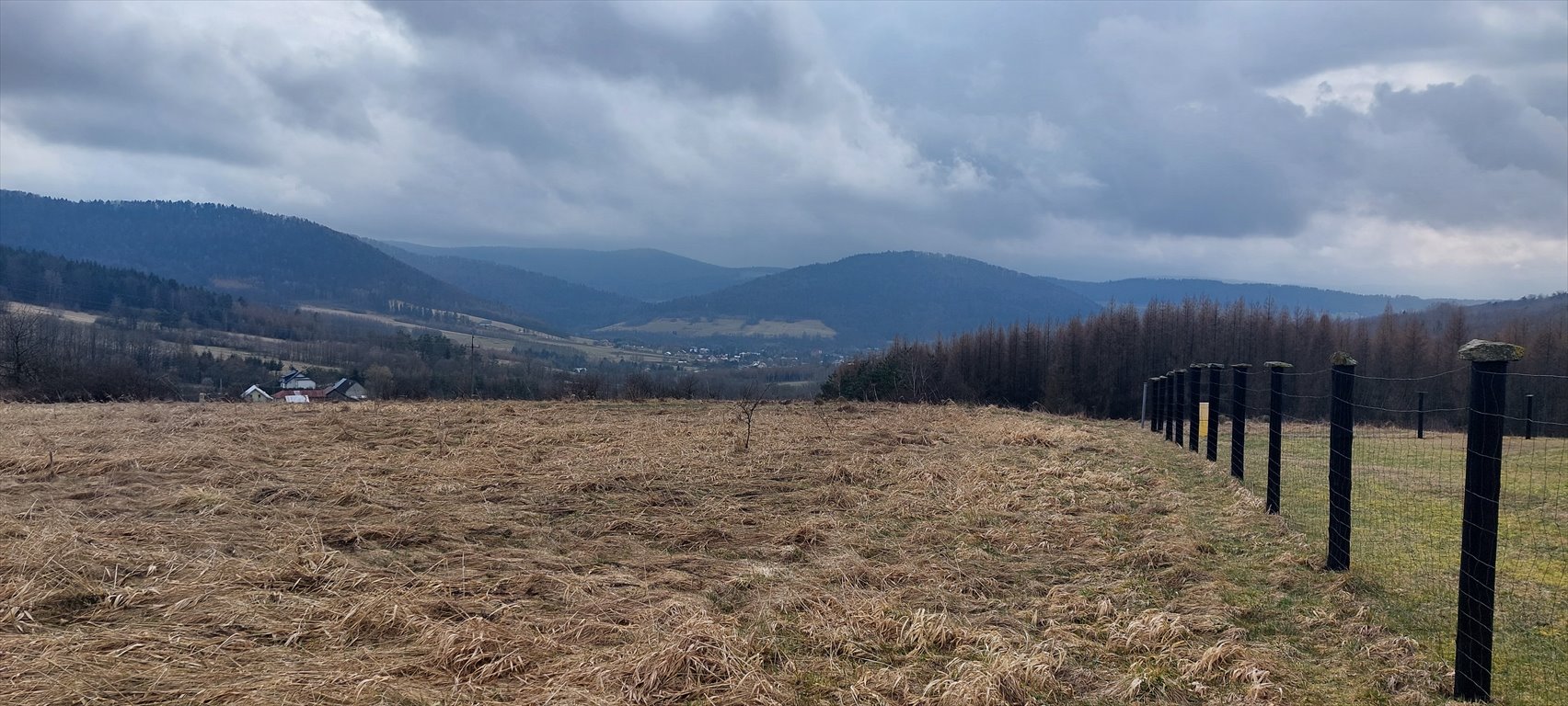 Działka budowlana z widokami, media, 23 arów Bielanka  2 300m2 Foto 1