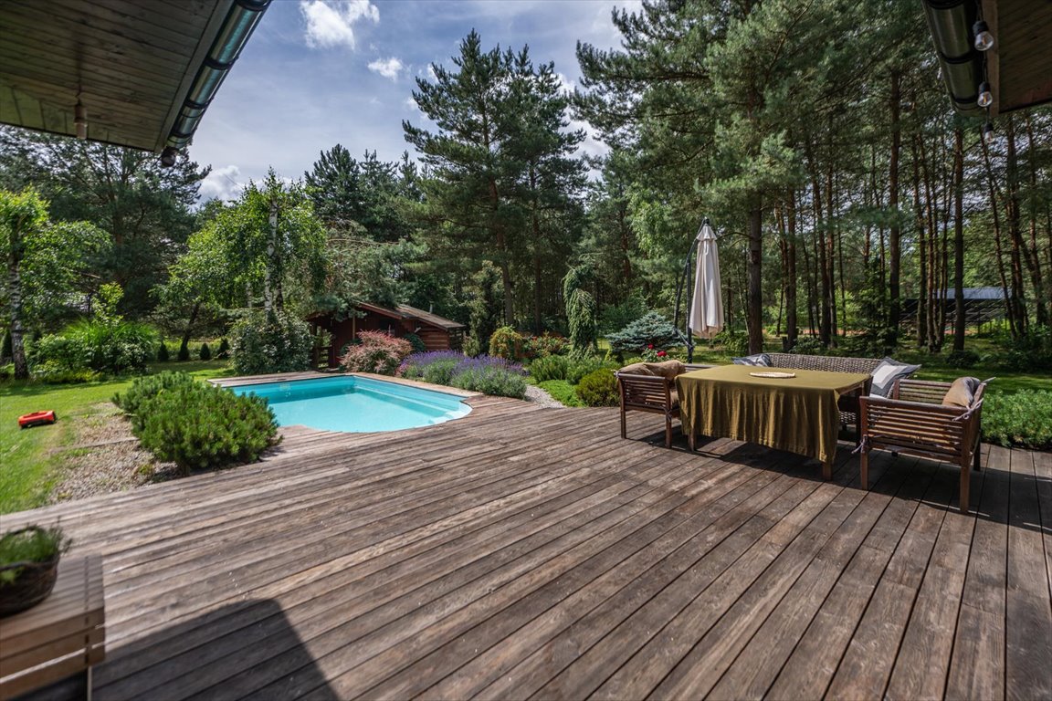 Przestronny dom 180m² z kortem i panelami fotowoltaicznymi Miłoszyce, Główna  180m2 Foto 1