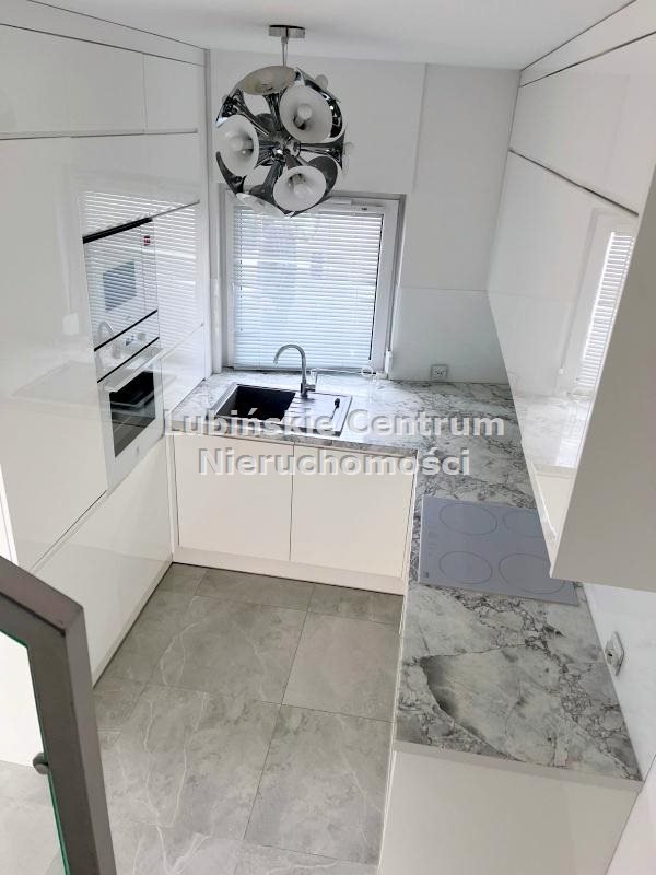 Segment z tarasem, ogrodem i parkingiem – gotowe do wprowadzenia Lubin, Stary Lubin  88m2 Foto 1
