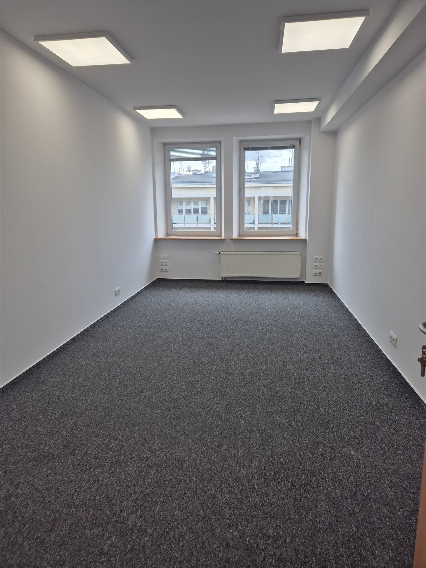 Biuro 23,41 m² z recepcją i parkingiem w Śródmieściu Warszawa, Śródmieście, Krucza 16/22  23m2 Foto 1