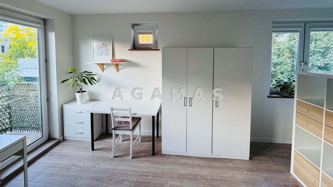 Kawalerka 32 m² z balkonem w Krzykach (blisko centrum) Wrocław, Krzyki, Borek, Komandorska  32m2 Foto 1