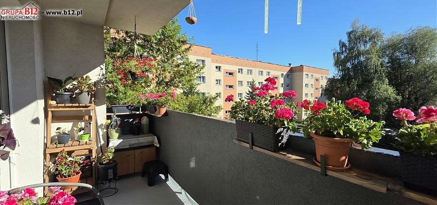 Przestronne 4-pokojowe mieszkanie z dużą loggią i piwnicą - polecam! Krakow, Dębniki, Kobierzyńska  74m2 Foto 1