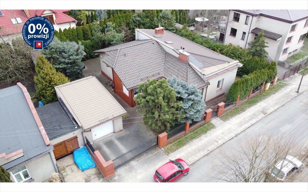Sprzedam klimatyczny dom 126 m² z garażami w Piotrkowie Piotrków Trybunalski, Centrum, Stodolniana  126m2 Foto 1