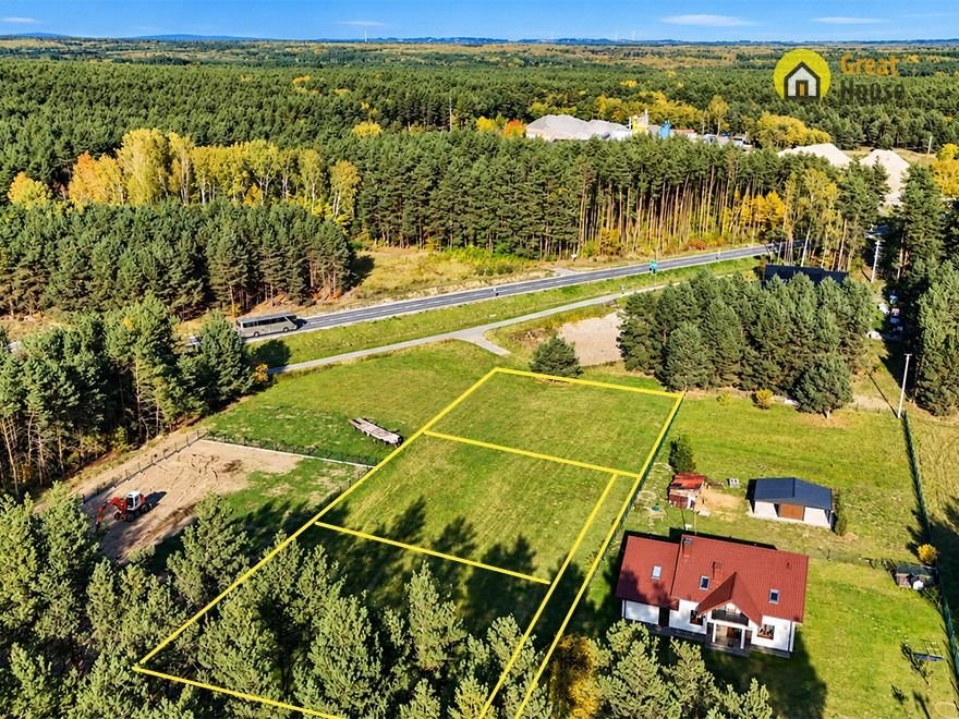 Na sprzedaż 3 działki przy lesie w Staszowie 1054-1160 m² Staszów, Poziomkowa  1 054m2 Foto 1