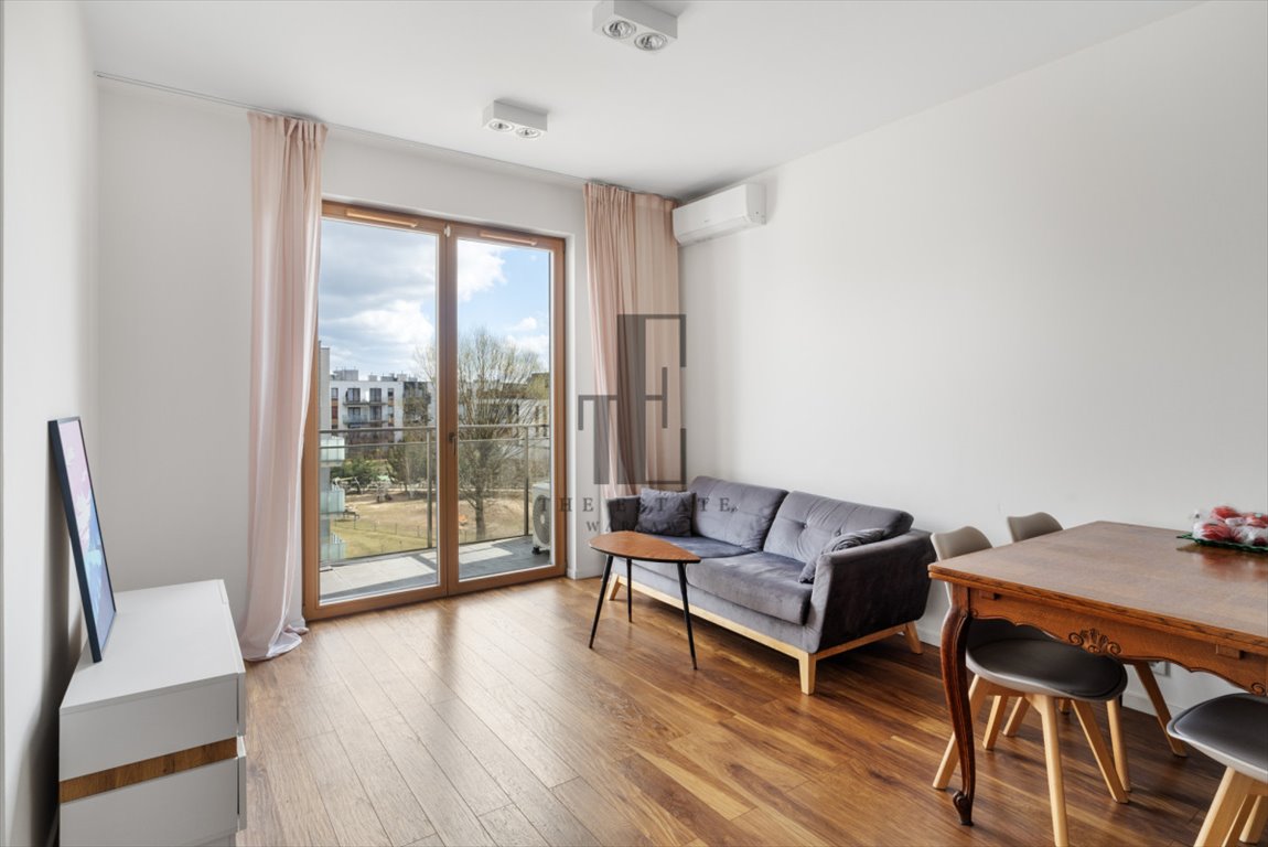 Wyjątkowe 2 pokoje z balkonem, klimatem i recepcją Warszawa, Wilanów, Zdrowa  40m2 Foto 1