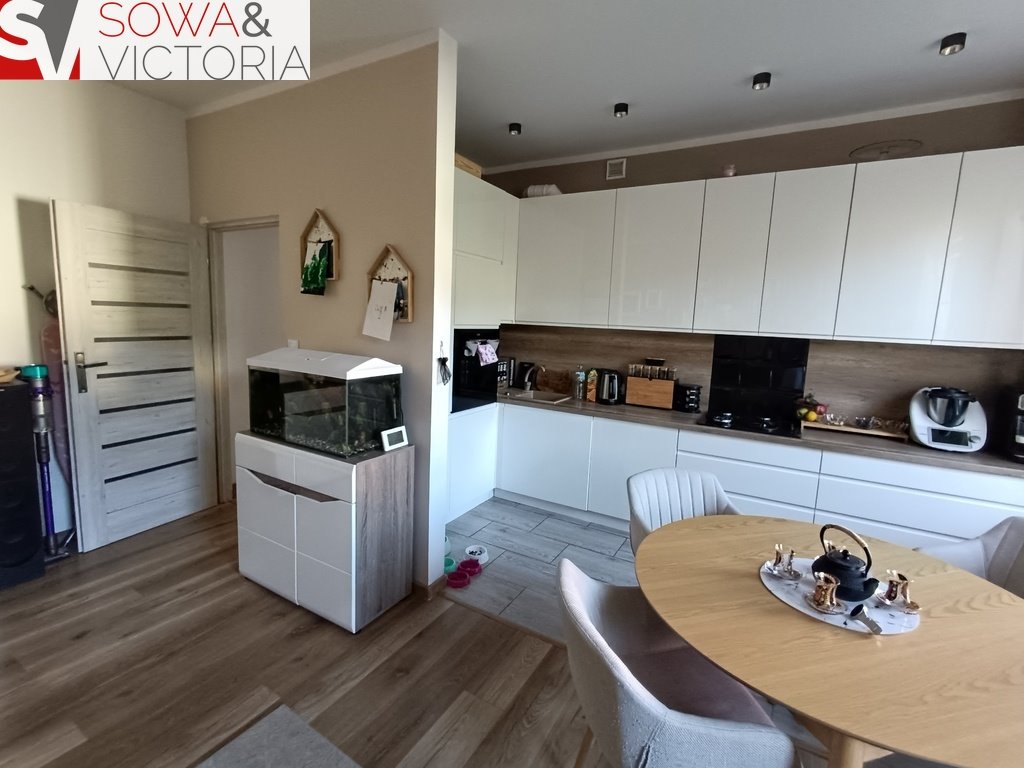 Mieszkanie czteropokojowe  na sprzedaż Wałbrzych, Podgórze  86m2 Foto 1