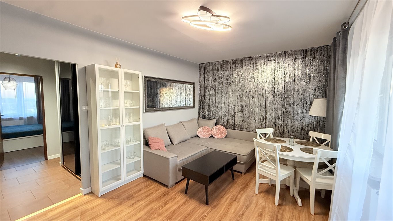 Mieszkanie trzypokojowe na wynajem Wołomin, Aleja Niepodległości  45m2 Foto 1