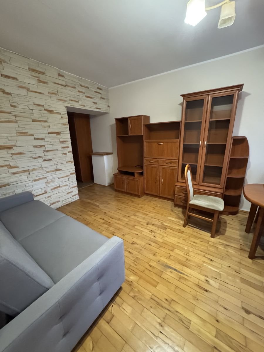 Mieszkanie trzypokojowe na sprzedaż Niepołomice, Kolejowa  55m2 Foto 1