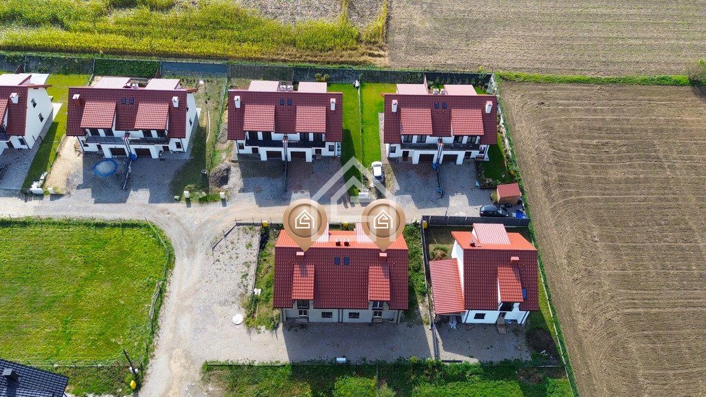 Dom na sprzedaż Dąbrowa  144m2 Foto 1