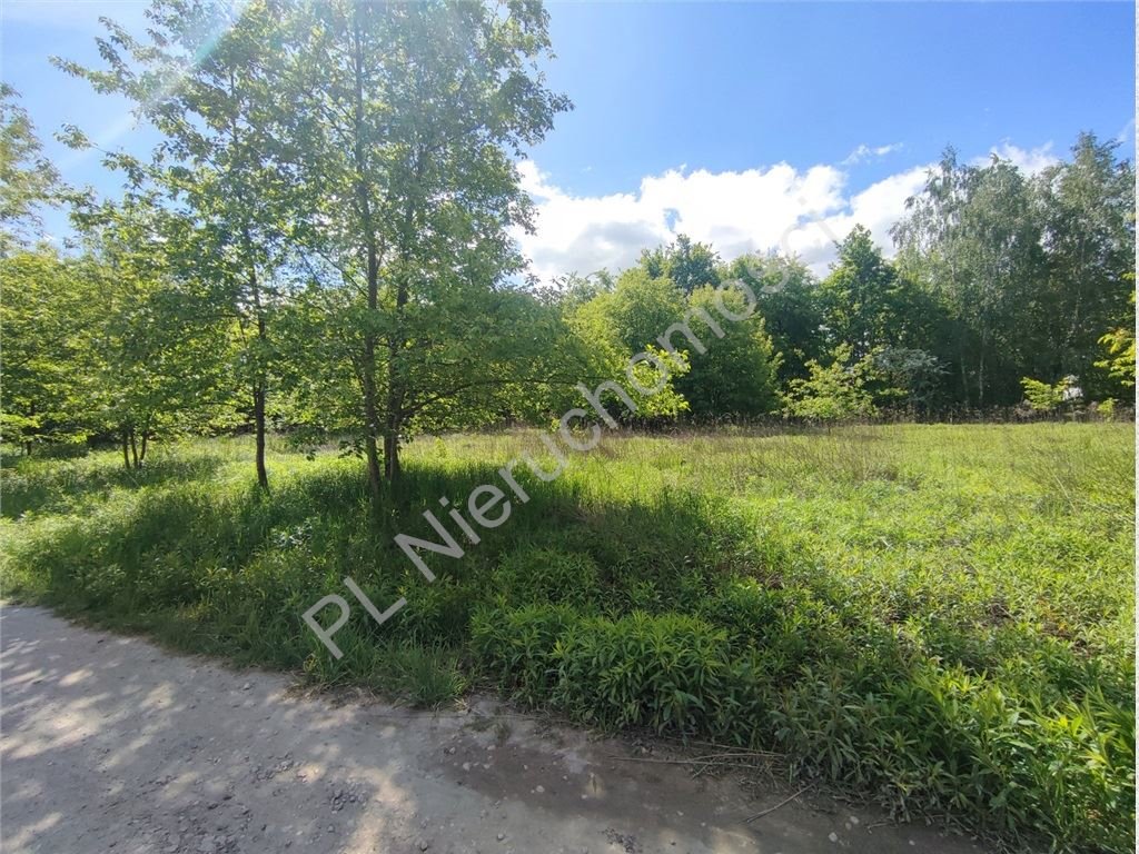 Działka budowlana 1972 m2 z mediami i planem rozwoju Chrzanów Mały  1 972m2 Foto 1