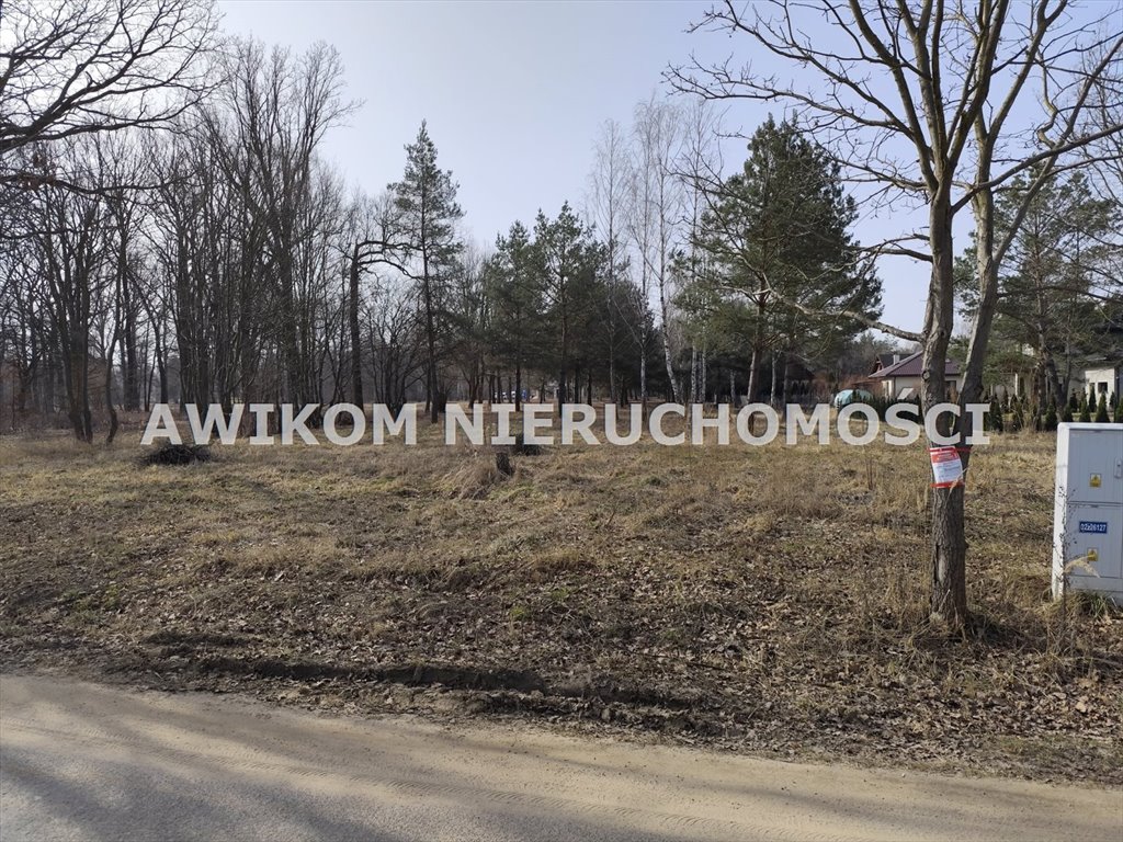 Działka budowlana 1070 m2 z mediami i lasem w Ruścu Rusiec  1 070m2 Foto 1