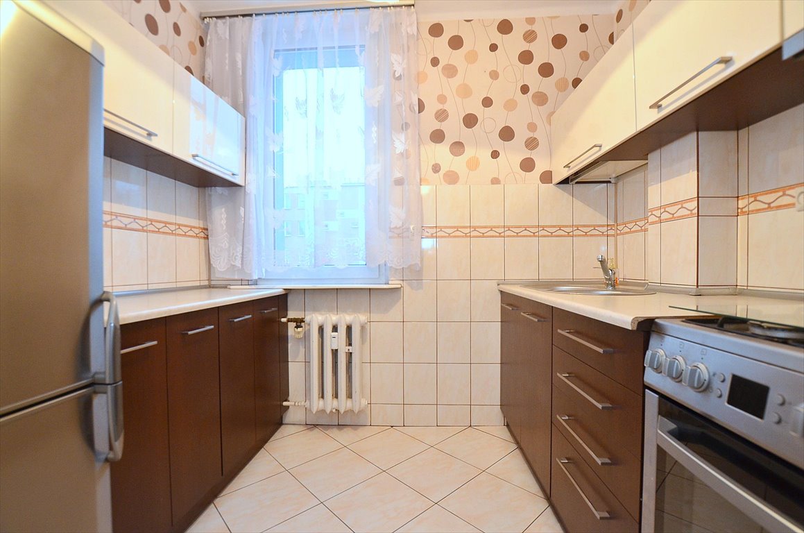 Dwupokojowe mieszkanie 46 m2 w Piekarach Śląskich z jasną kuchnią i piwnicą Piekary Śląskie, Os.Wieczorka, Papieża Jana Pawła II  46m2 Foto 1