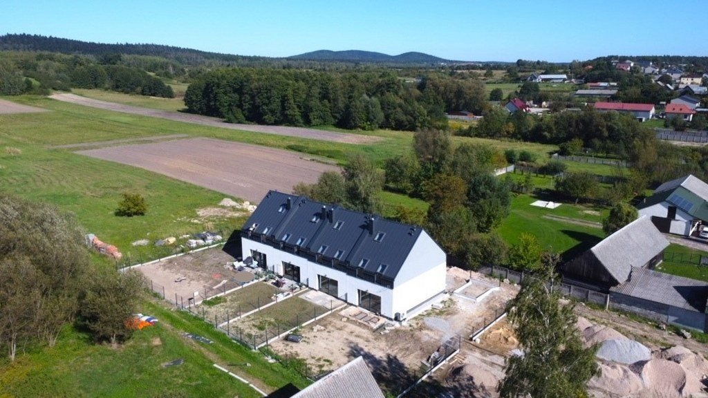 Polecam skrajny segment 140 m² z kominkiem i pompą ciepła Kielce, Posłowice  140m2 Foto 1