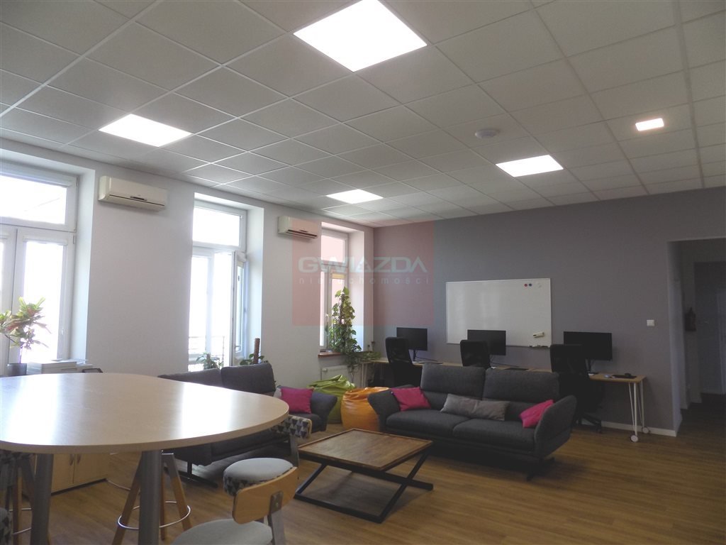 Lokal użytkowy na wynajem Warszawa, Wola, Młynów  240m2 Foto 1