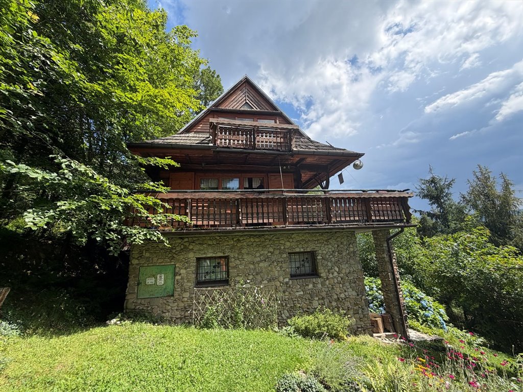 Urokliwy dom z modrzewiowych bali z widokiem na góry i jezioro. Międzybrodzie Bialskie  146m2 Foto 1