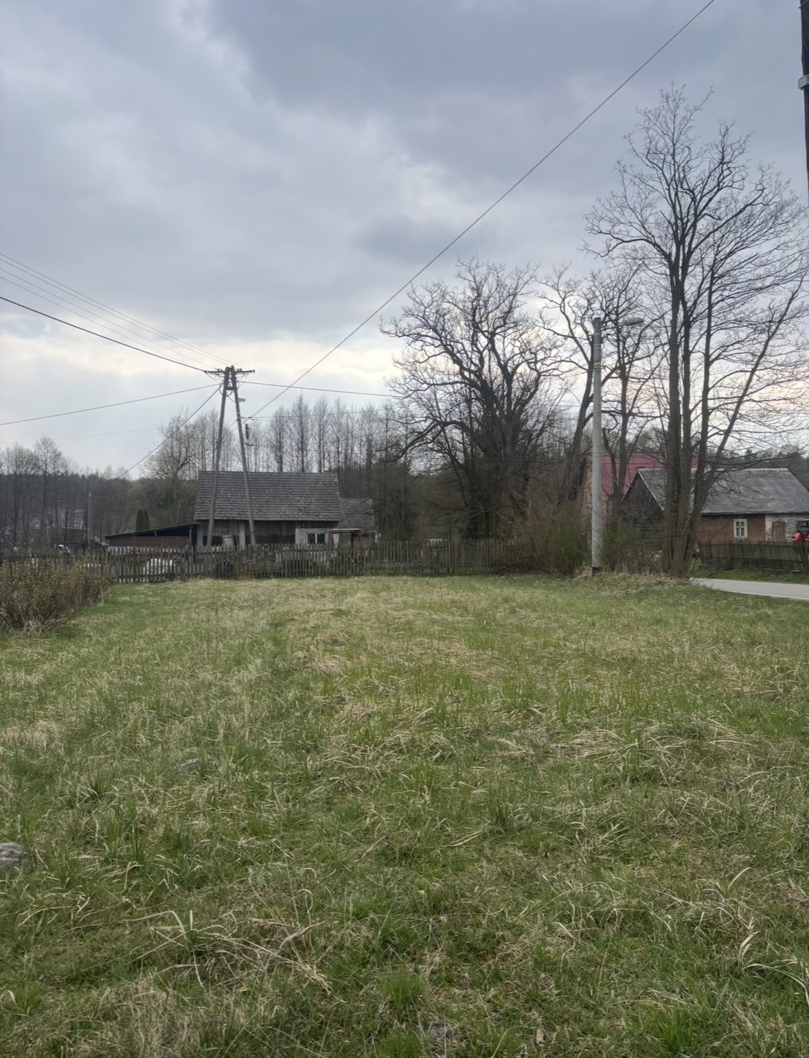 Urokliwy dom z garażem i dużą działką w Przegini Duchownej Przeginia Duchowna  81m2 Foto 1