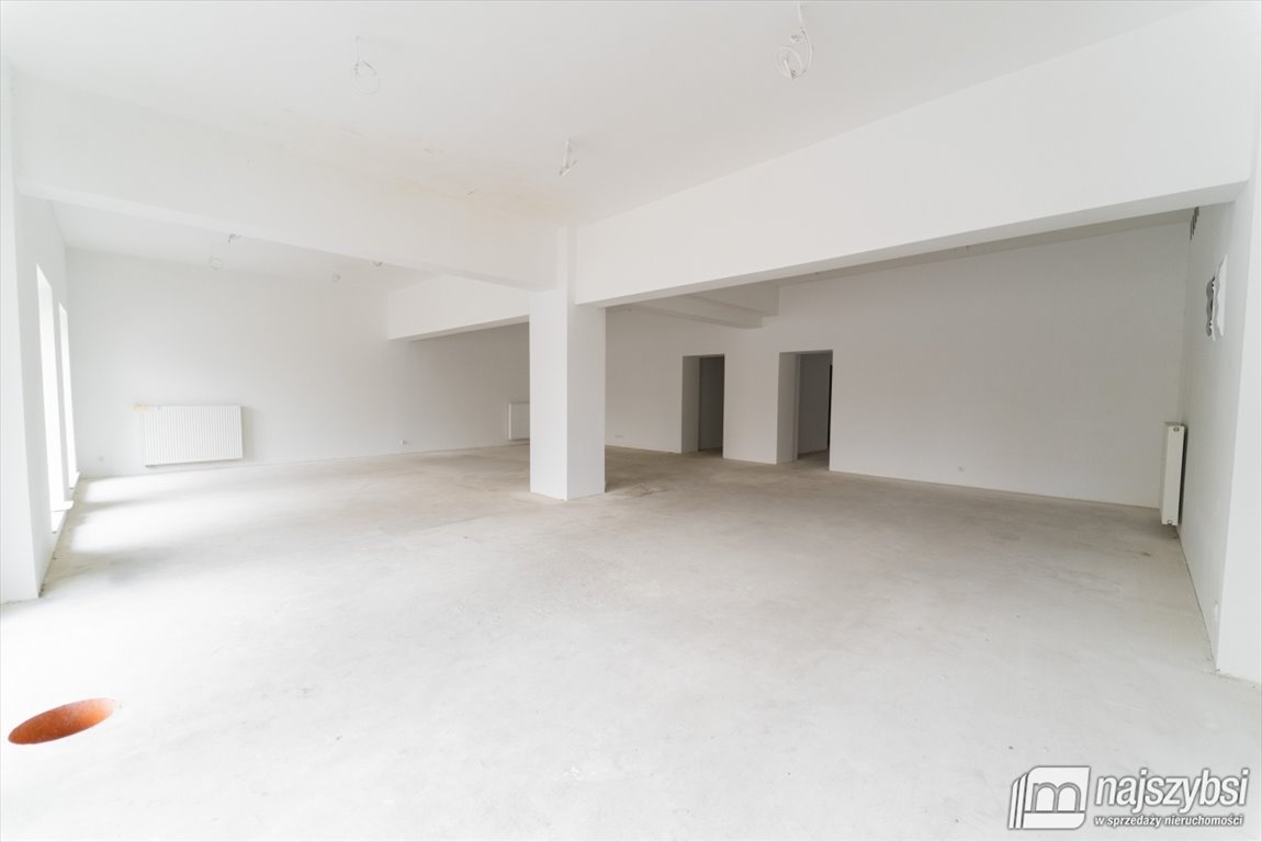 Przestronny lokal w centrum Białogardu – idealny na sklep lub kancelarię Białogard, Centrum  184m2 Foto 1