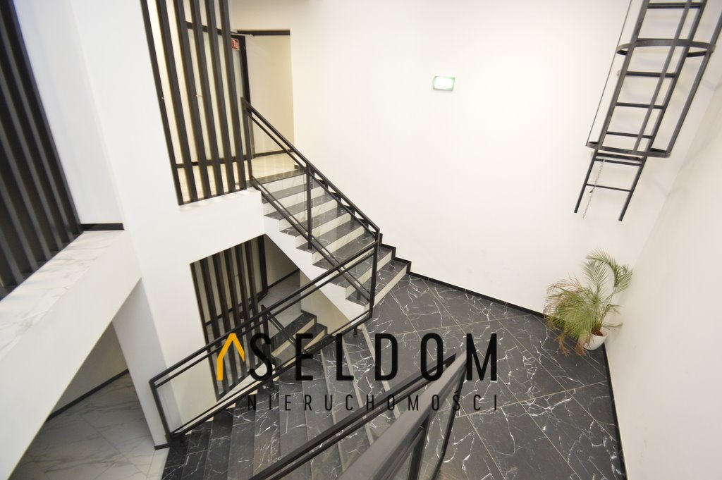 Nowoczesny dwupoziomowy apartament 85,89 m² z balkonem i garażem Legnica, Książęca  86m2 Foto 1