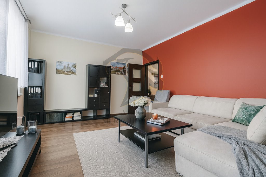 Przytulne 2-pokojowe mieszkanie z oddzielną kuchnią i komórką Łódź, Polesie  48m2 Foto 1