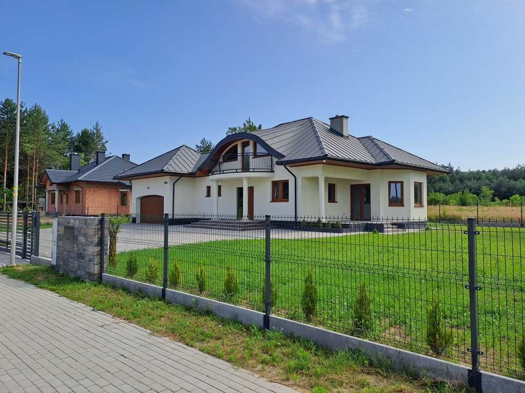 Dom na sprzedaż Majdan Królewski  177m2 Foto 1