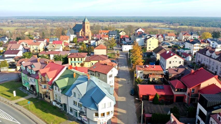 Dom z lokalem usługowym 252 m² w centrum Różana Różan, Lwowska  253m2 Foto 1