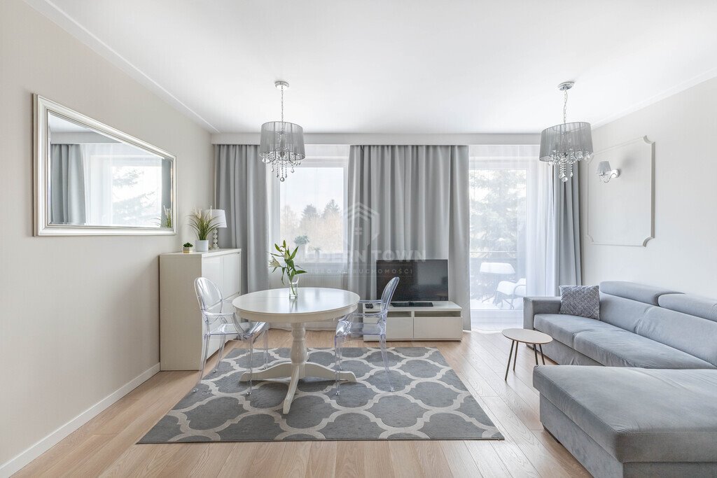 Dwupoziomowe 3 pokoje z garażem i komórką w Piasecznie Piaseczno, Staszica  74m2 Foto 1