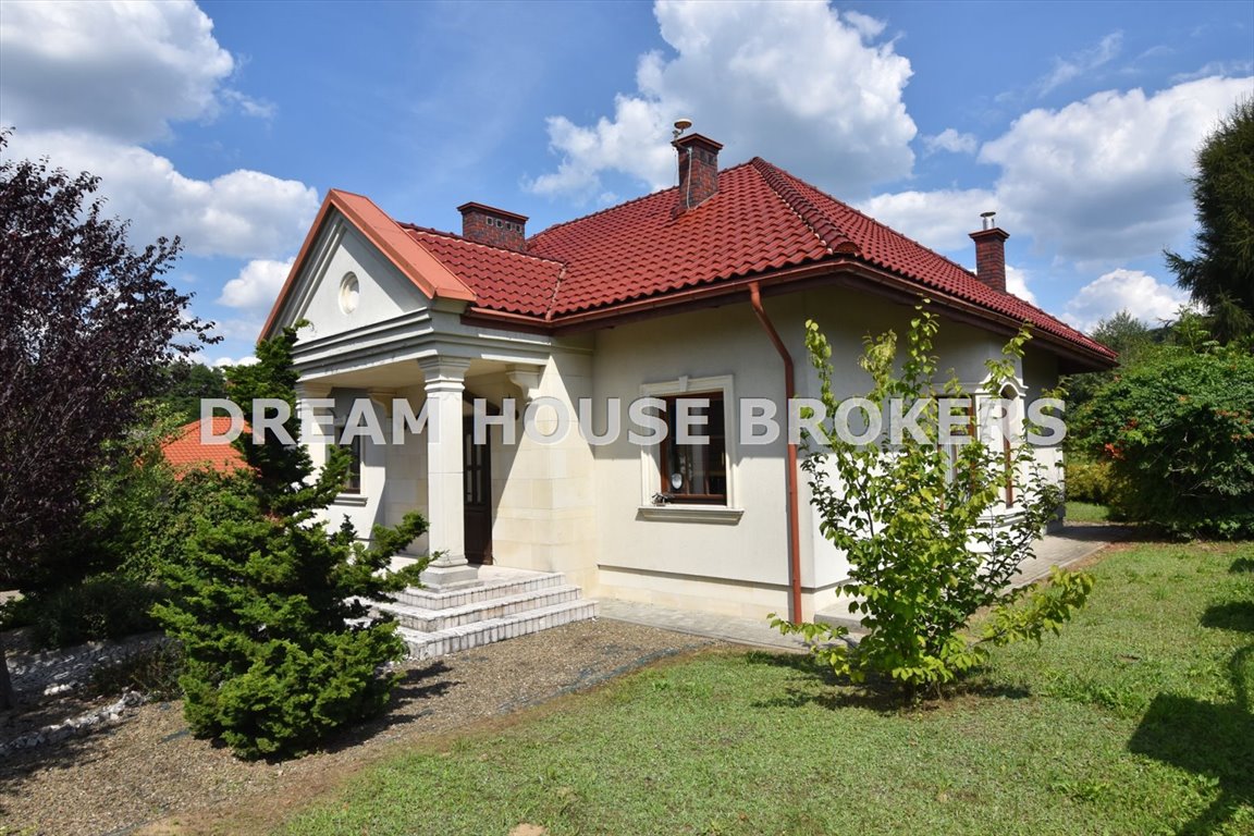 Na sprzedaż przestronny dom z halą 700 m² w Parkoszu Parkosz  151m2 Foto 1