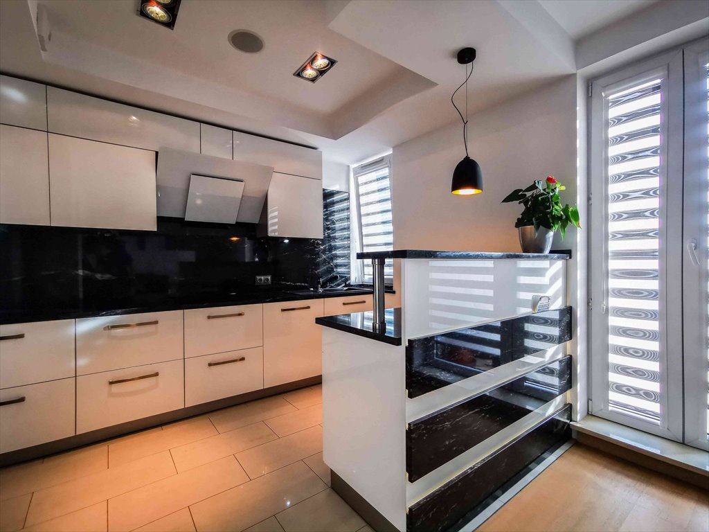 Przestronne 95 m2 z tarasem, 2 parkingi, nowoczesny apartament Częstochowa, Częstochówka-Parkitka  95m2 Foto 1