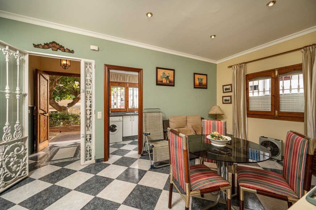 Mieszkanie dwupokojowe na sprzedaż Hiszpania, Nerja  100m2 Foto 1