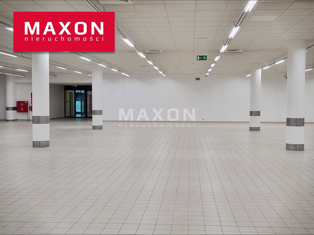 Lokal usługowy 1527 m² z najmem i parkingiem - stabilny dochód Białystok, ul. Al. 1000-lecia Państwa Polskiego  1 527m2 Foto 1