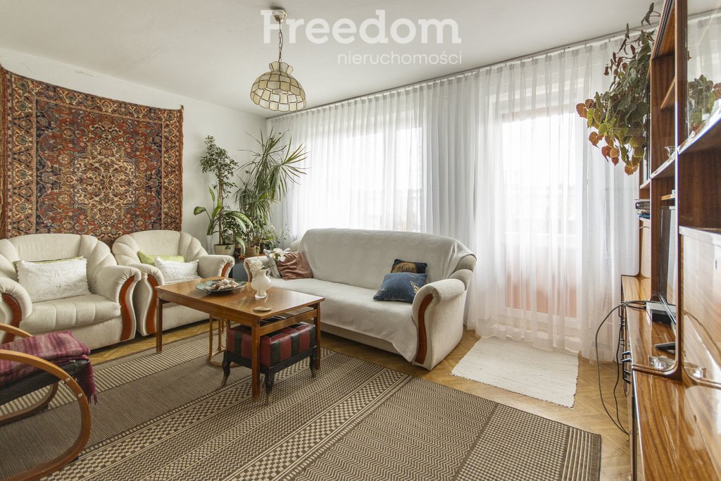 Mieszkanie czteropokojowe  na sprzedaż Biechów  74m2 Foto 1