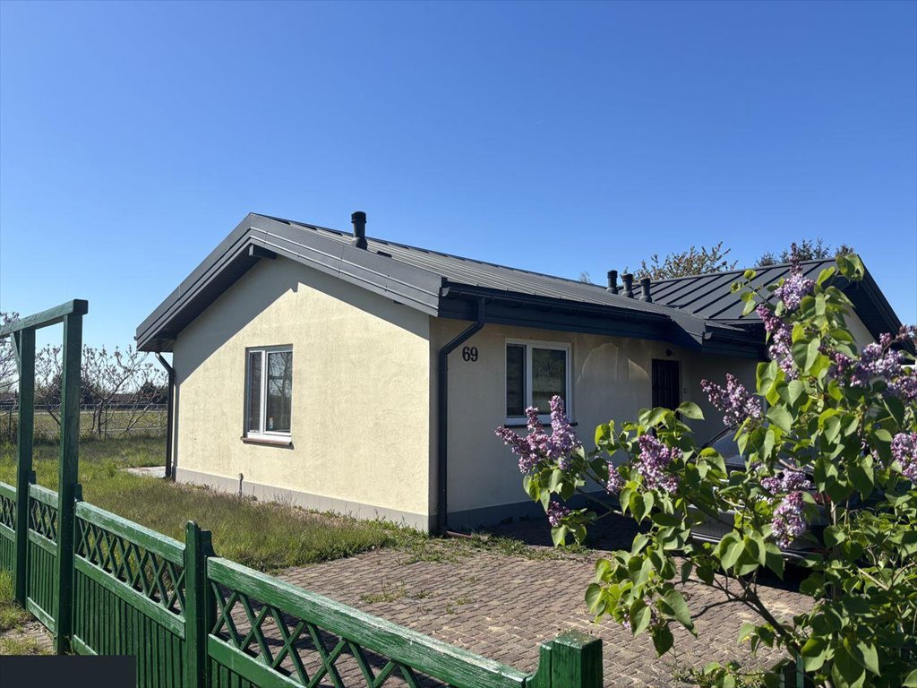 Dom z widokiem na stadninę i jezioro, 90 m², gotowy do zamieszkania Popów  90m2 Foto 1